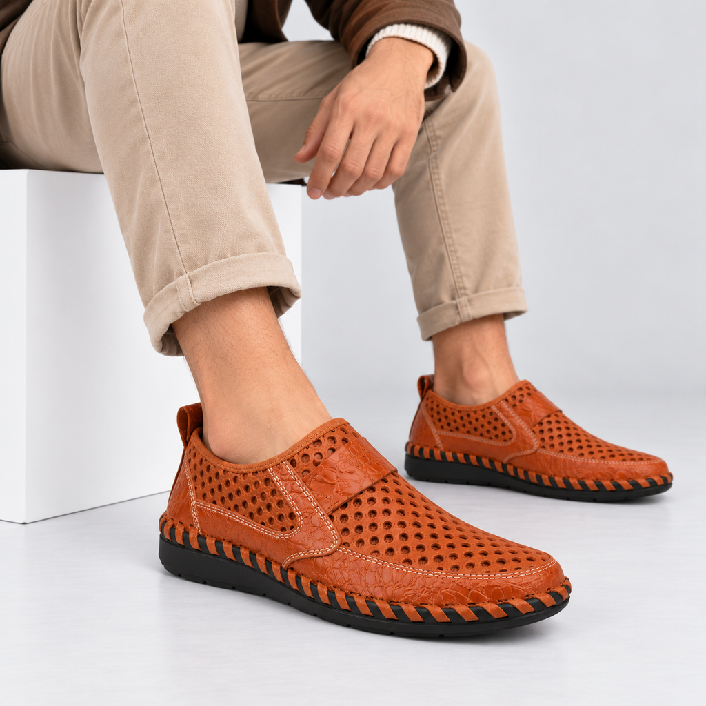Perforerede Slip-On Sko til Herrer - Mokkasinstil, Kontrastsyninger