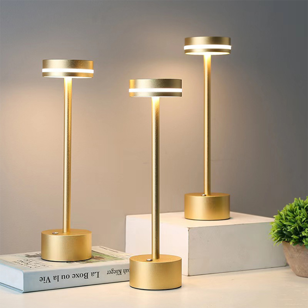 Bordlampe – neutralt design – til indendørs brug