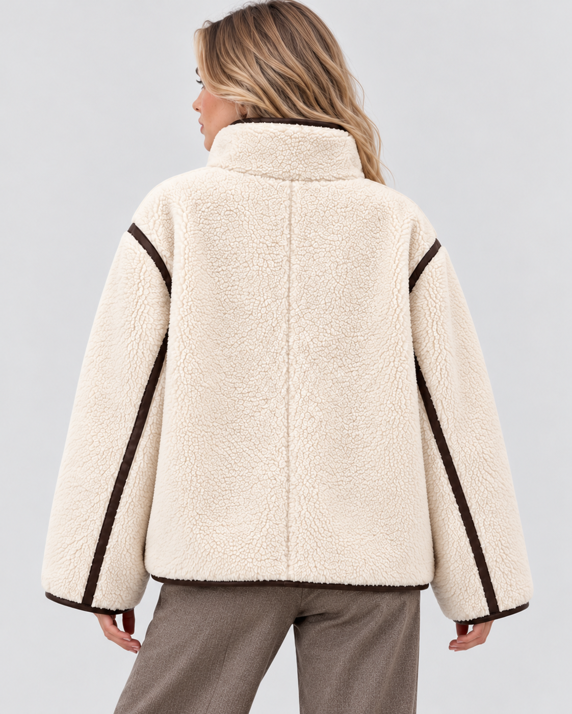Sherpa-Stil Jakke til Damer - Toggle-Lukning, Mørk Kantning, Ståkrave