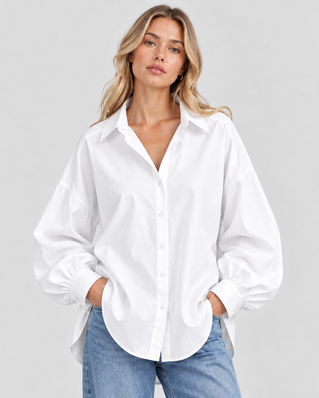 Oversized Skjortebluse til Damer - Ballonærmer, Asymmetrisk Kant, Spids Krave