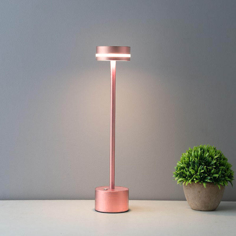 Bordlampe – neutralt design – til indendørs brug