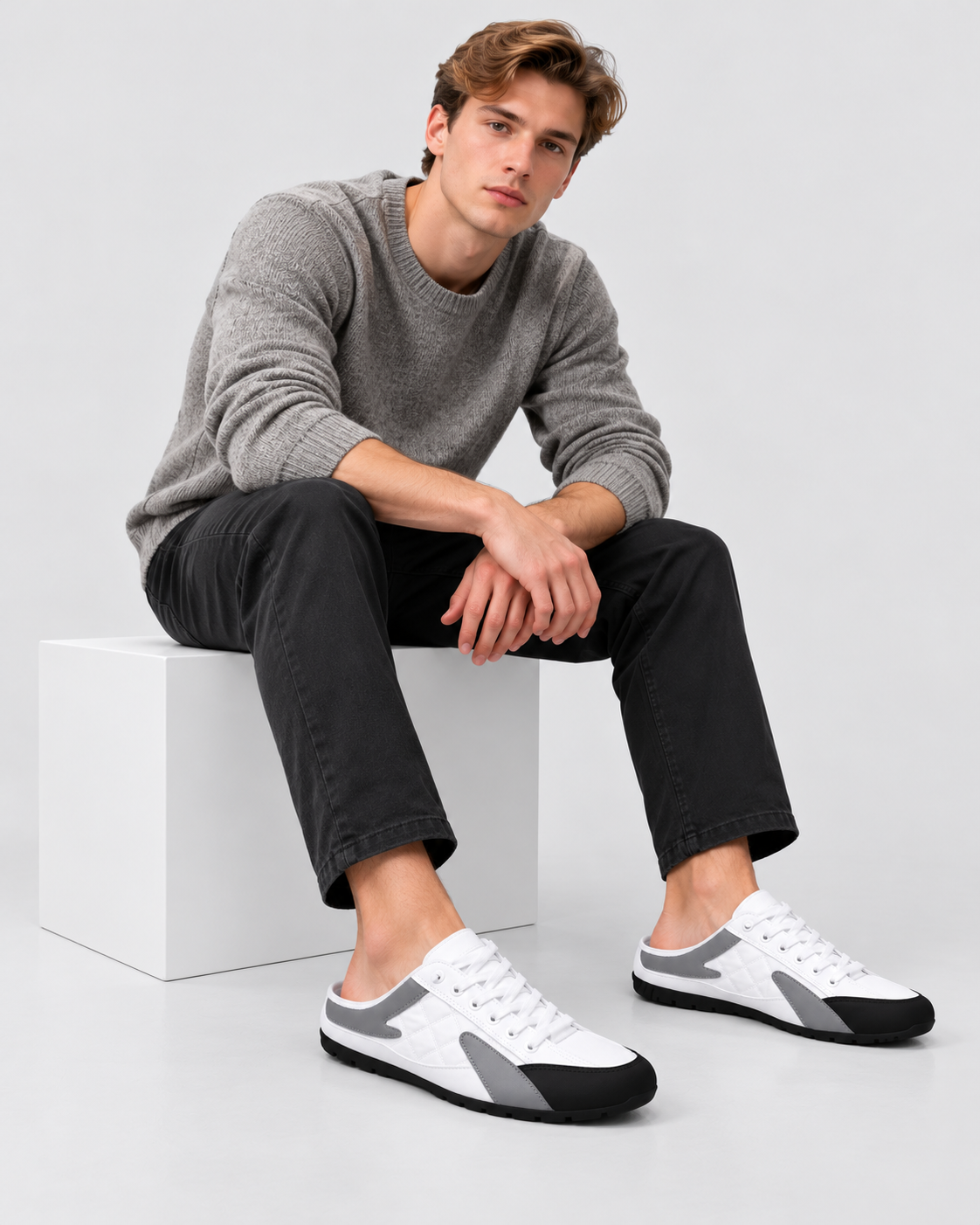 Baglåse Slip-On Mules til Herrer - Flad Sål, Quiltet Panel Overdel