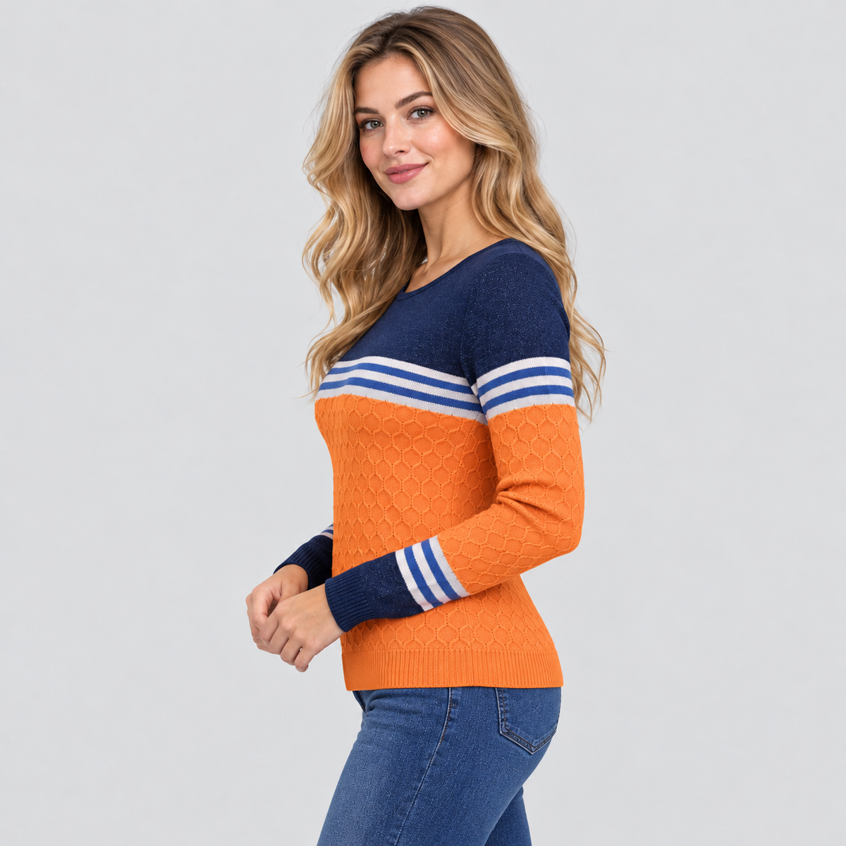 Colorblock Sweater til Damer - Rund Hals, Knapdetalje