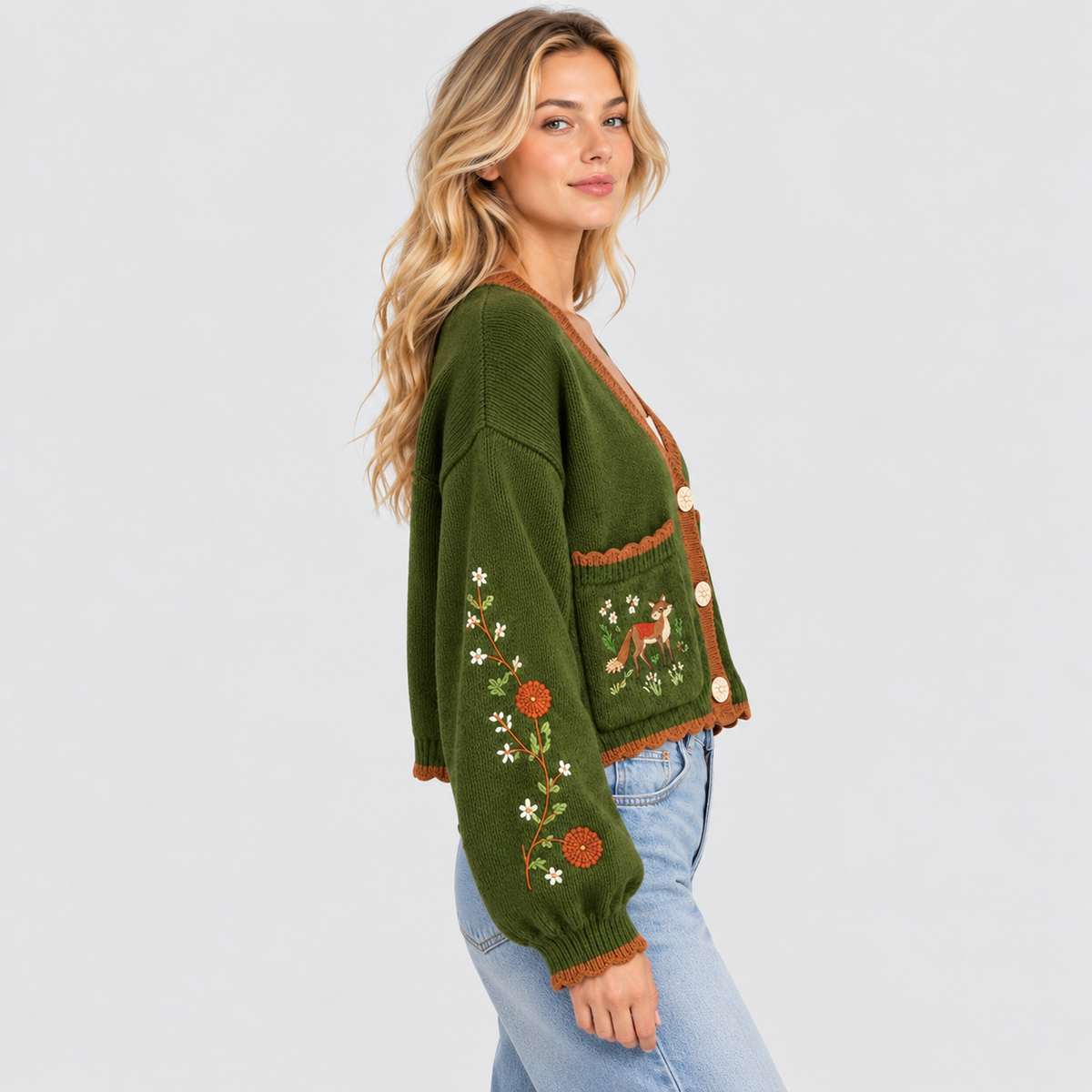 Broderet Cardigan til Damer - Kontrastkant, Blomster- og Hjortemotiv