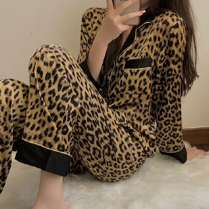 Pyjamassæt til kvinder – leopardmønster – til hjemmebrug