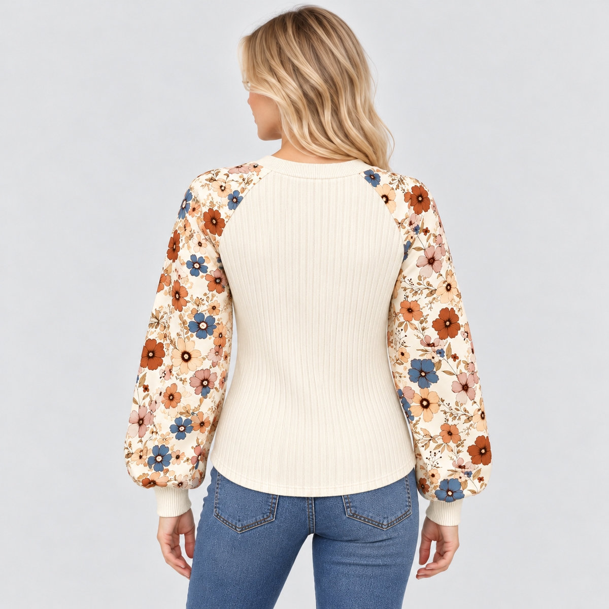 Ribstrikket Sweater til Damer - Lange Ærmer med Blomsterprint