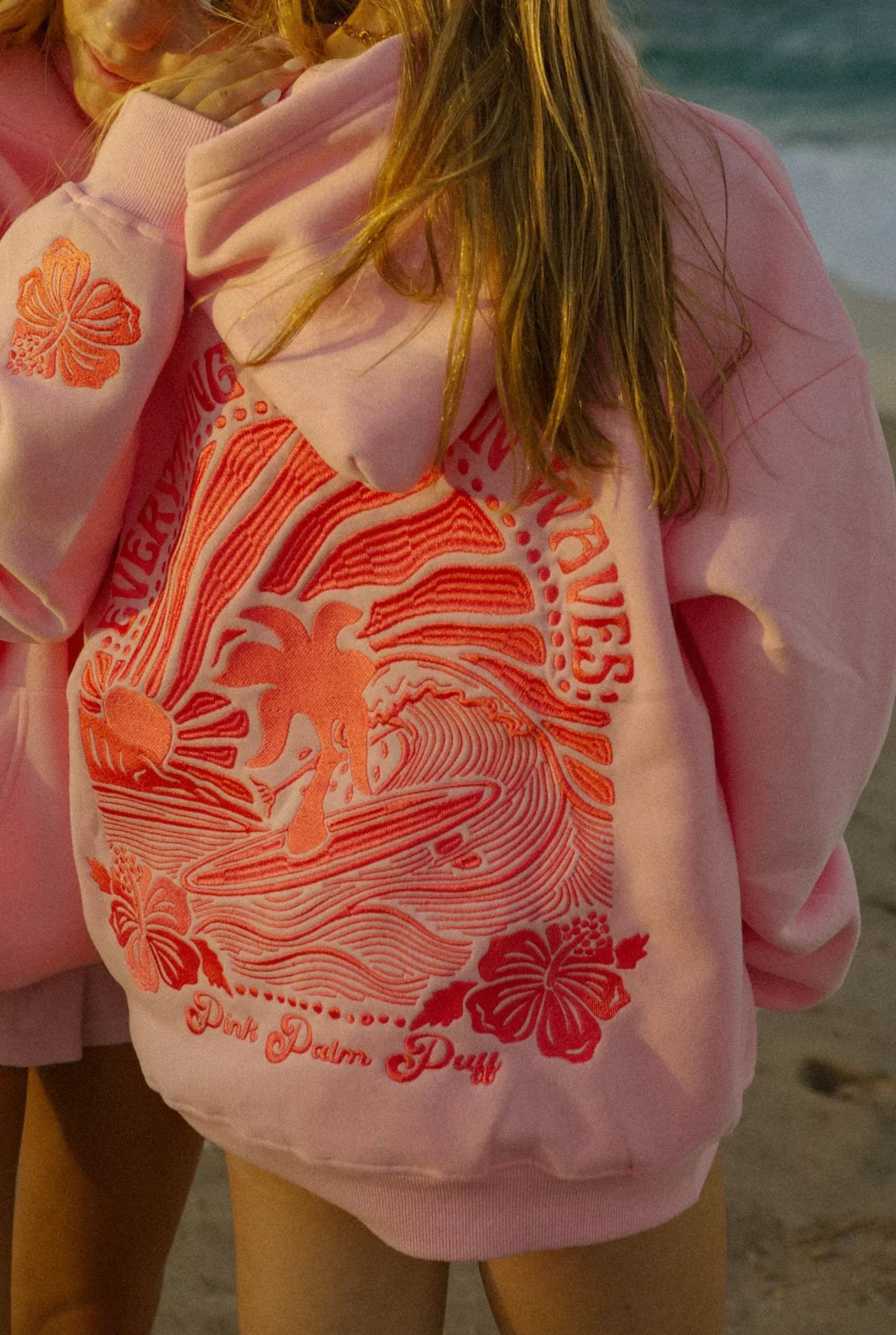 Vibrant Hoodie – Hættetrøje med grafisk print, unisex