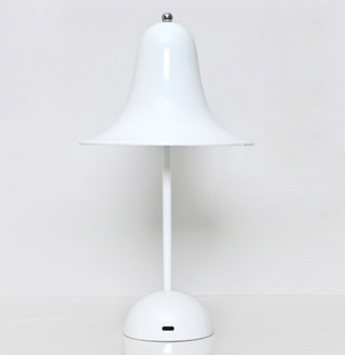 Batteridrevet bordlampe med klassisk top