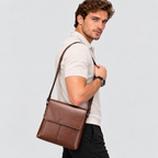 Messenger Bag i PU til Herrer - Crossbody med Spids Klapdetalje