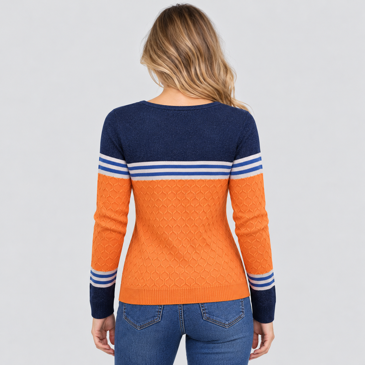 Colorblock Sweater til Damer - Rund Hals, Knapdetalje