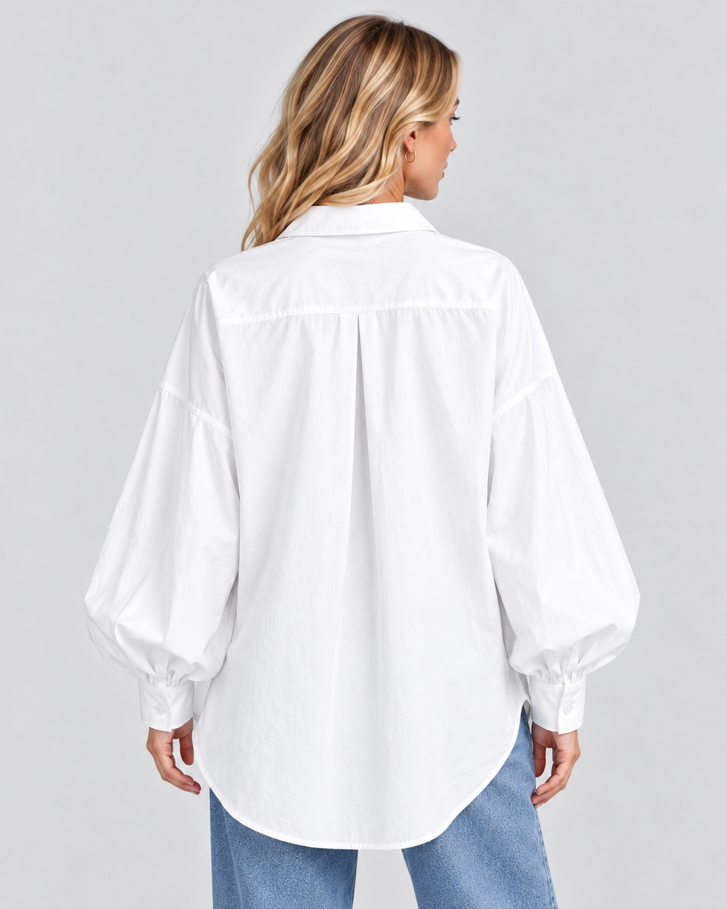 Oversized Skjortebluse til Damer - Ballonærmer, Asymmetrisk Kant, Spids Krave