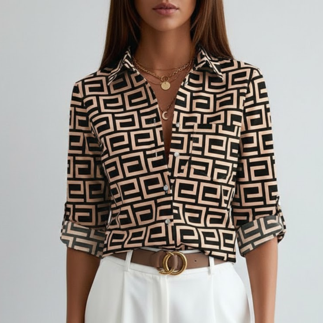 Damebluse med klassisk krave