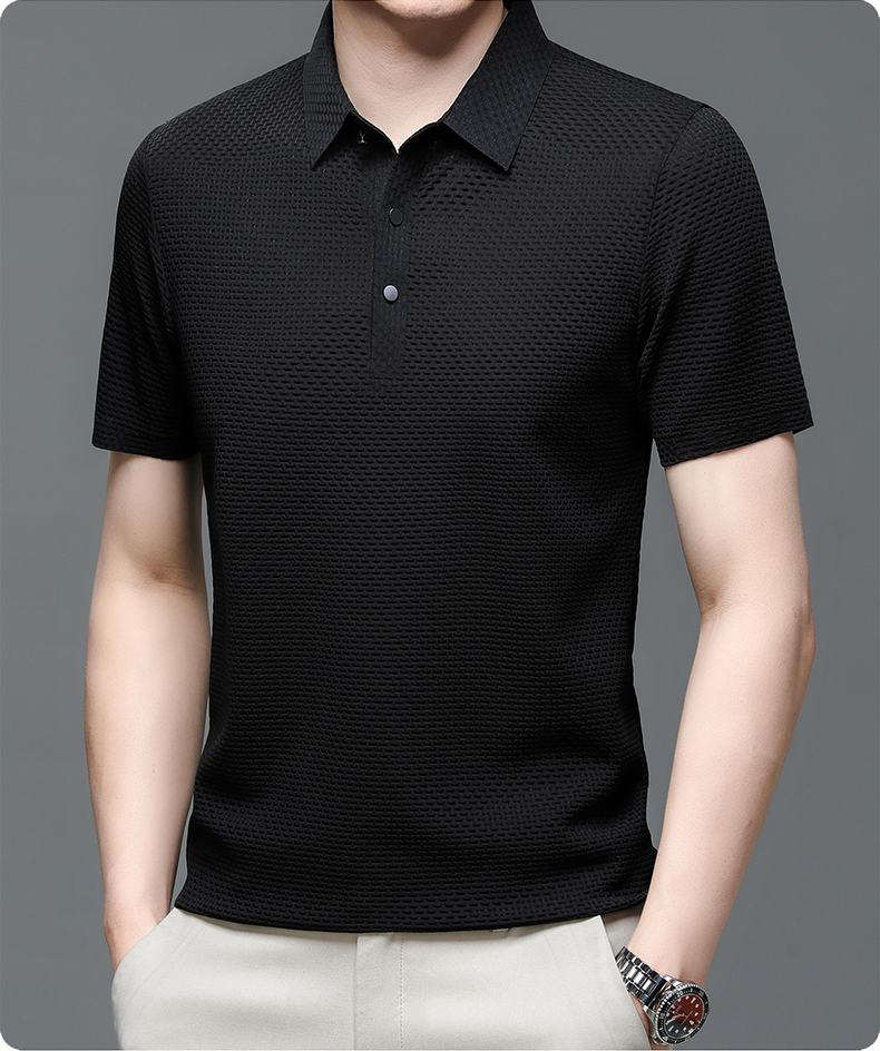 August button-up skjorte – klassisk design og alsidig pasform