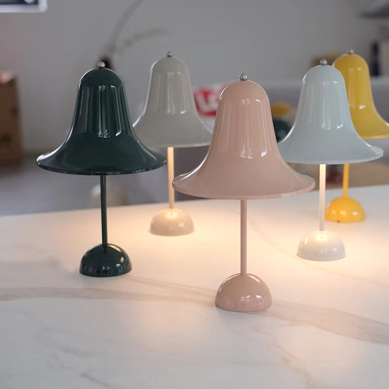 Batteridrevet bordlampe med klassisk top