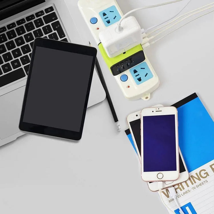 Universel rejseadapter med USB opladning