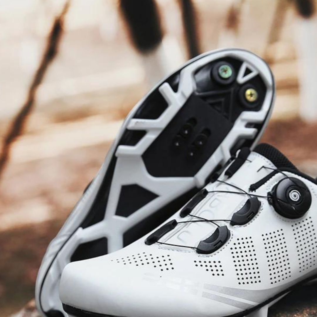 Cykelsko med ergonomisk sål